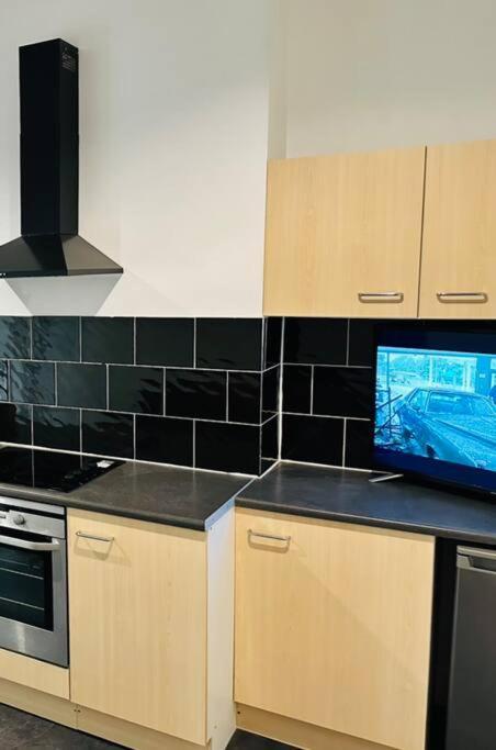 Bespoke 2 Bedroom Apt Derby City エクステリア 写真