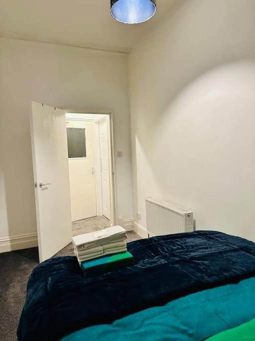 Bespoke 2 Bedroom Apt Derby City エクステリア 写真